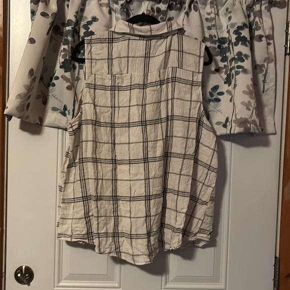 Patterned shirt button up - Picture 2 of 6